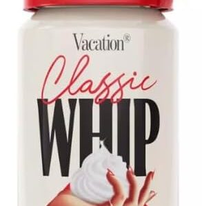 Protector solar en mousse Classic Whip SPF 30 de Vacation en envase tipo crema batida.